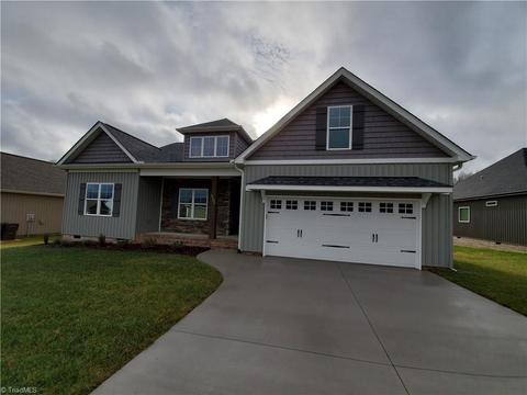 6582 Bellawood Dr, Trinity, NC 27370 photo 1