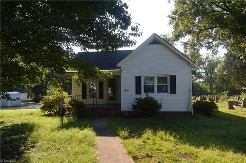 327 S 4th Ave, Mayodan, NC 27027 photo 25
