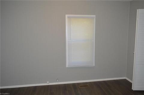 327 S 4th Ave, Mayodan, NC 27027 photo 12