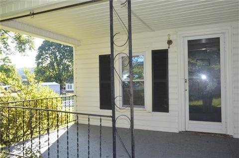 327 S 4th Ave, Mayodan, NC 27027 photo 2