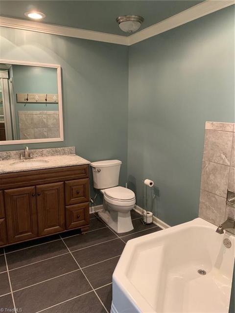 3410 Hillside Dr, High Point, NC 27265 photo 15