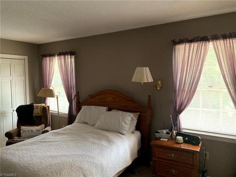 307 Unity St, Thomasville, NC 27360 photo 6