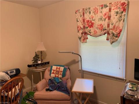 307 Unity St, Thomasville, NC 27360 photo 4