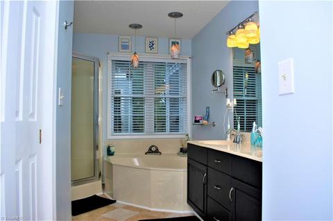 1405 Spring Tree Ct, High Point, NC 27265 photo 15