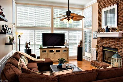 1405 Spring Tree Ct, High Point, NC 27265 photo 5