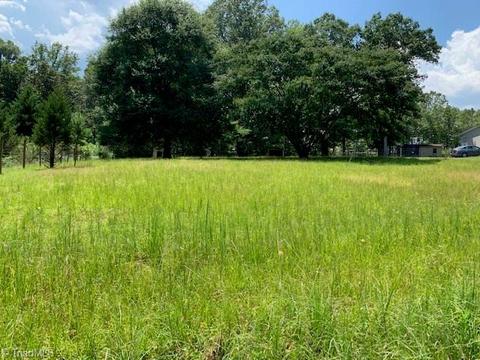 1499 Skeens Mill Rd, Trinity, NC 27370 photo 9