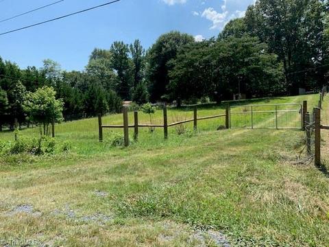1499 Skeens Mill Rd, Trinity, NC 27370 photo 8