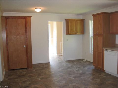 1208 Foxfire Rd, Asheboro, NC 27205 photo 17