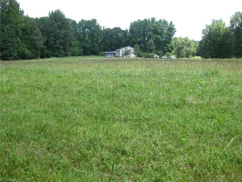 1208 Foxfire Rd, Asheboro, NC 27205 photo 11