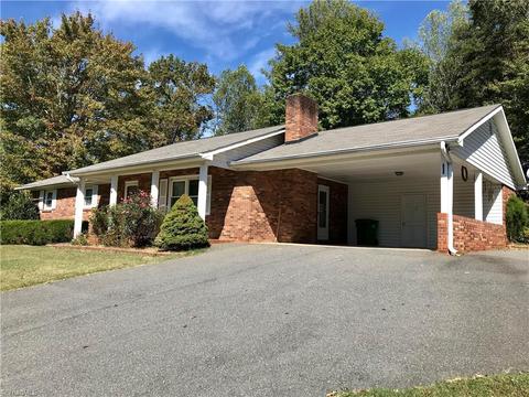 202 Pleasantview Dr, King, NC 27021 photo 2