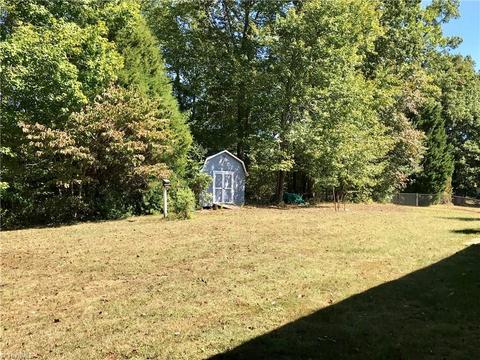 202 Pleasantview Dr, King, NC 27021 photo 5