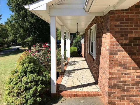 202 Pleasantview Dr, King, NC 27021 photo 3