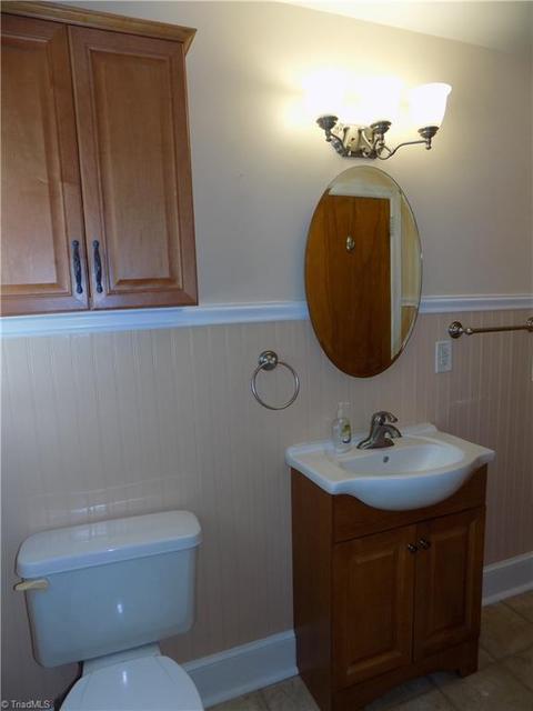 702 Summit Rd, High Point, NC 27265 photo 13
