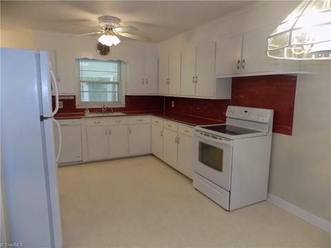 702 Summit Rd, High Point, NC 27265 photo 5