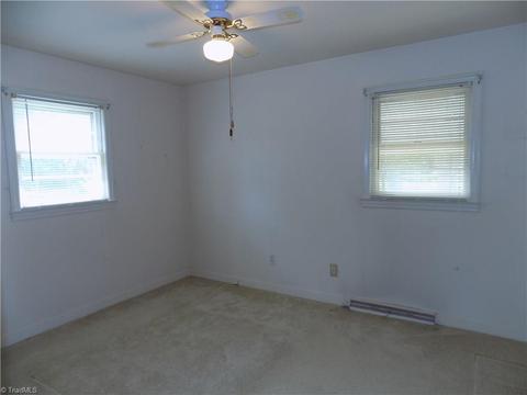 702 Summit Rd, High Point, NC 27265 photo 11
