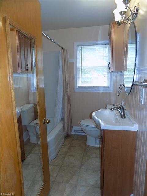 702 Summit Rd, High Point, NC 27265 photo 12