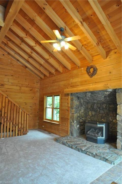 255 Valley View Dr, Purlear, NC 28665 photo 11