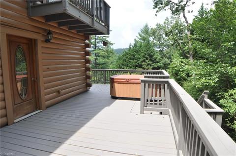 255 Valley View Dr, Purlear, NC 28665 photo 2