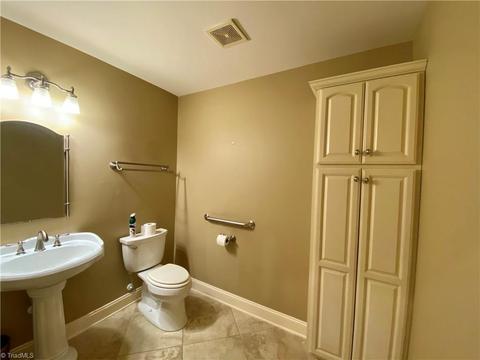 8 Paddock Ln, Thomasville, NC 27360 photo 25