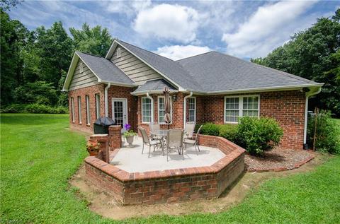 8 Paddock Ln, Thomasville, NC 27360 photo 28