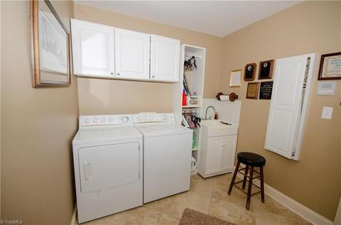 8 Paddock Ln, Thomasville, NC 27360 photo 27