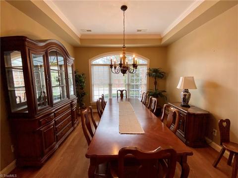 8 Paddock Ln, Thomasville, NC 27360 photo 5