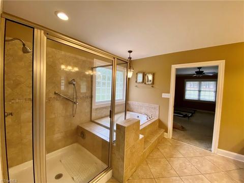 8 Paddock Ln, Thomasville, NC 27360 photo 14