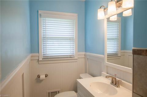 813 Oakview Rd, High Point, NC 27265 photo 16