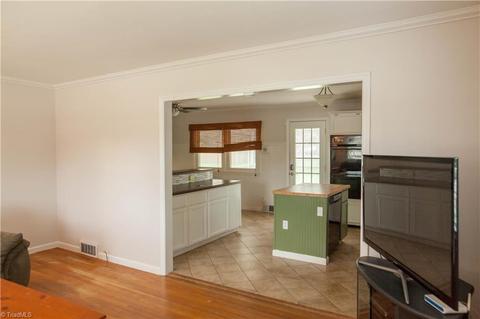 813 Oakview Rd, High Point, NC 27265 photo 9