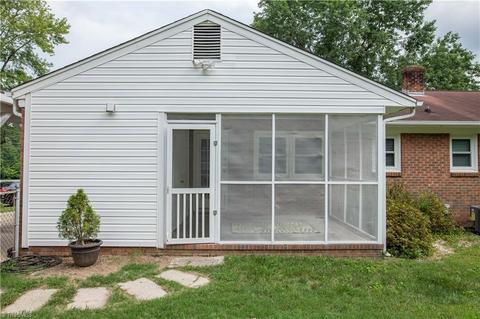 813 Oakview Rd, High Point, NC 27265 photo 5