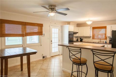 813 Oakview Rd, High Point, NC 27265 photo 11