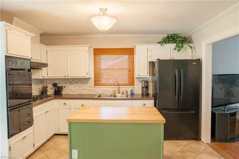 813 Oakview Rd, High Point, NC 27265 photo 10