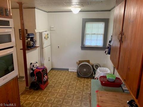 325 Greer Ave, High Point, NC 27260 photo 11