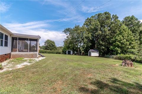 282 Beck Ln, Pilot Mountain, NC 27041 photo 22