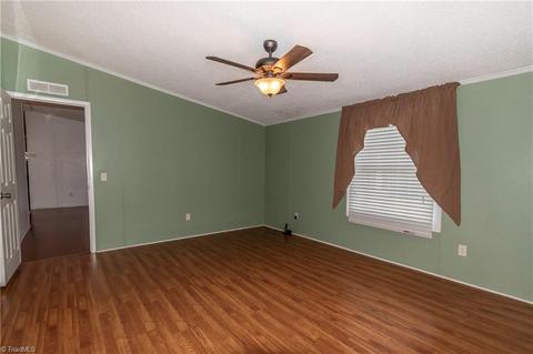 282 Beck Ln, Pilot Mountain, NC 27041 photo 5