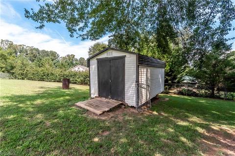 282 Beck Ln, Pilot Mountain, NC 27041 photo 25