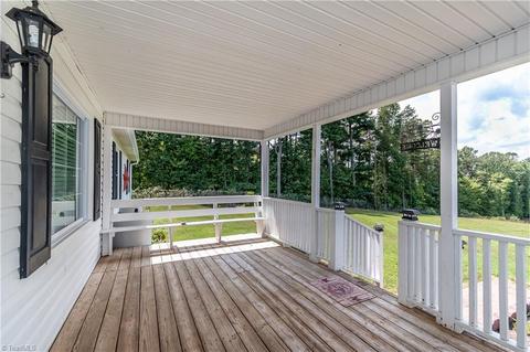 282 Beck Ln, Pilot Mountain, NC 27041 photo 3