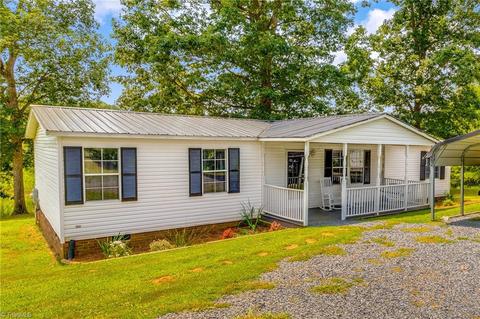 1704 Laughlin Rd, Randleman, NC 27317 photo 1
