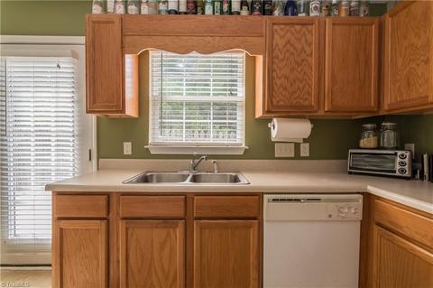 2850 Waterstone Loop, High Point, NC 27265 photo 3
