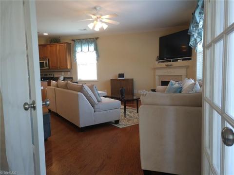 4525 Treebark Ln, High Point, NC 27265 photo 16