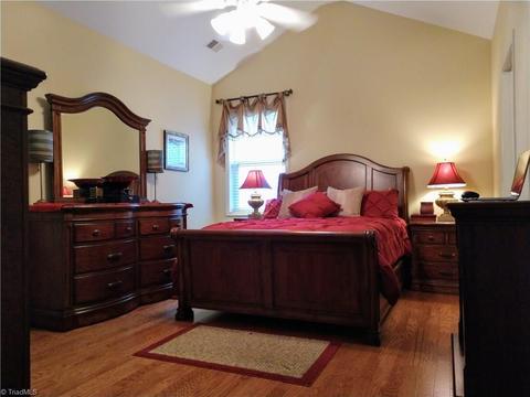 4525 Treebark Ln, High Point, NC 27265 photo 17