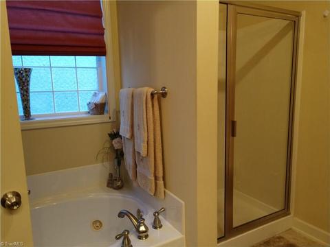4525 Treebark Ln, High Point, NC 27265 photo 18