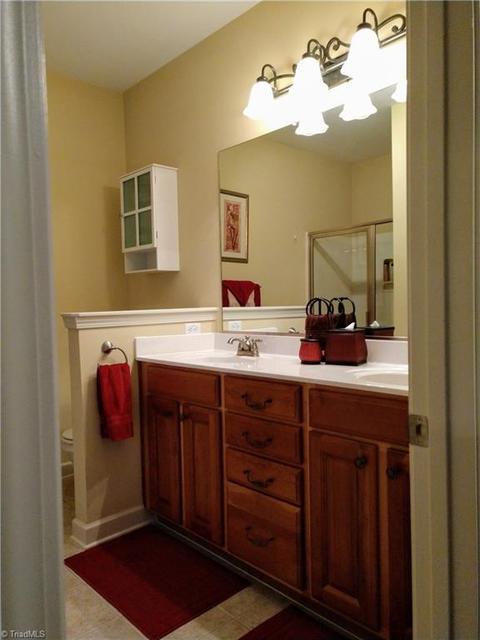 4525 Treebark Ln, High Point, NC 27265 photo 19