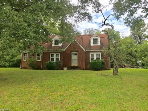 2402 Phillips Rd, Sandy Ridge, NC 27046 photo 1