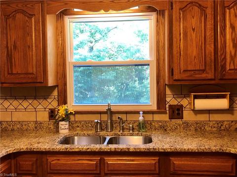 4246 Creekview Dr, Trinity, NC 27370 photo 11