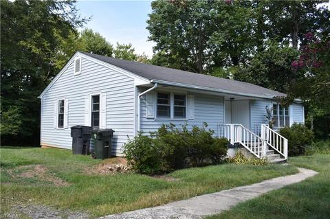 119 E Robin Rd, Elkin, NC 28621 photo 2