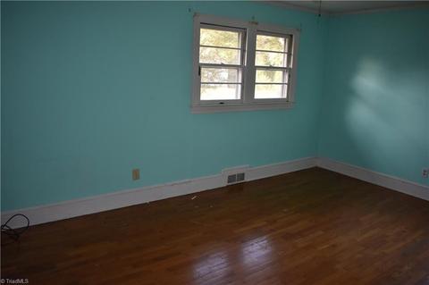 119 E Robin Rd, Elkin, NC 28621 photo 11