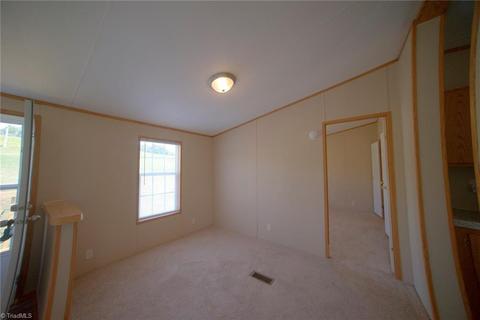 6930 Vashti Rd, Hiddenite, NC 28636 photo 7