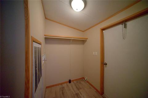 6930 Vashti Rd, Hiddenite, NC 28636 photo 12