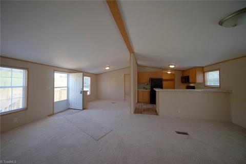 6930 Vashti Rd, Hiddenite, NC 28636 photo 5